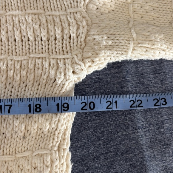 Vintage Women’s Size S Guess Off White Oversized Knit Cardigan Sweater - Picture 5 of 8